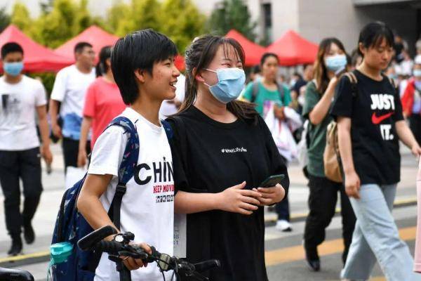 高考|相当真实！高考完，她哭着说出了假期规划