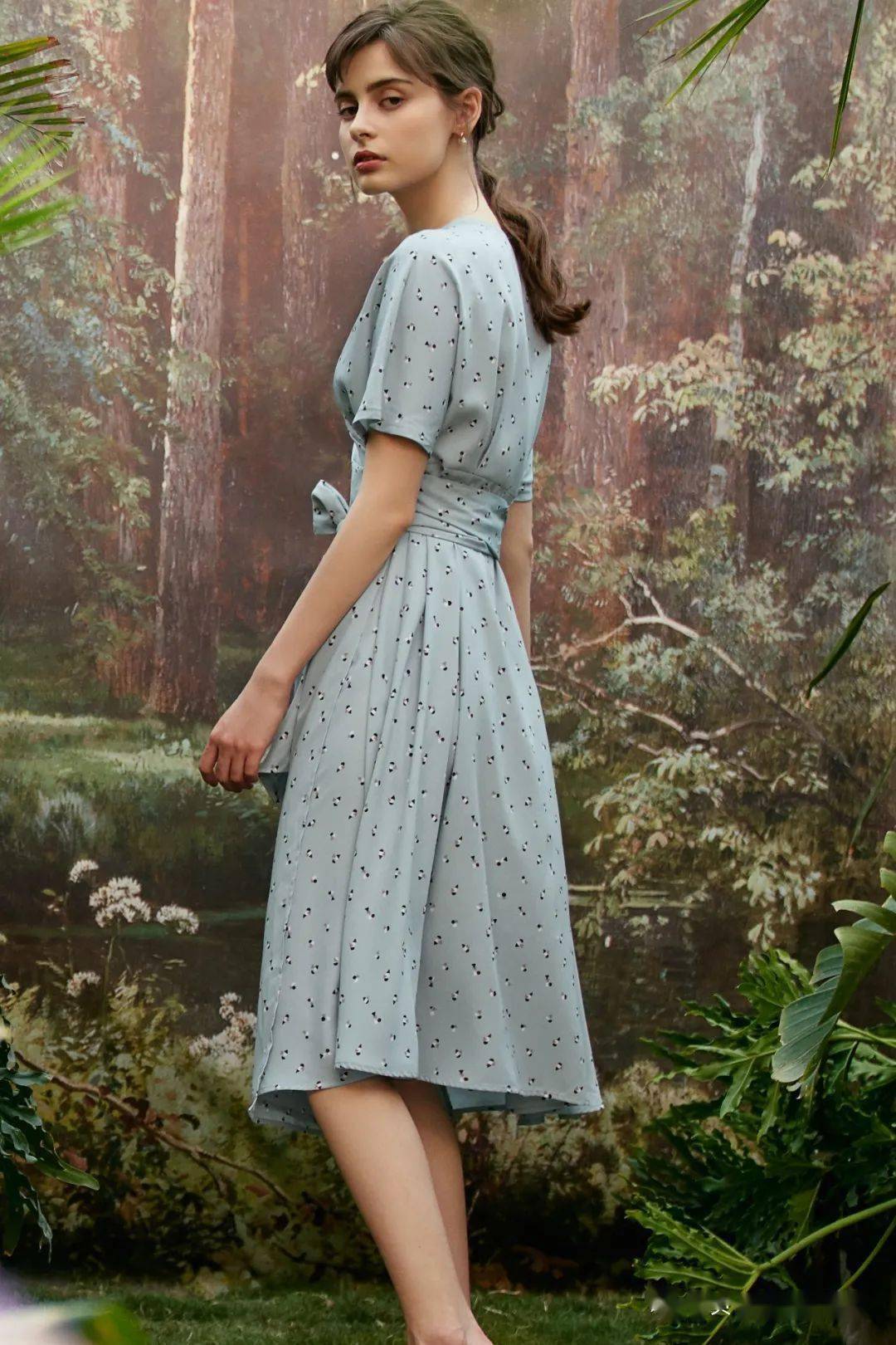 面料|上新|| 想买简约大方不过时的夏装？我精挑细选了这些