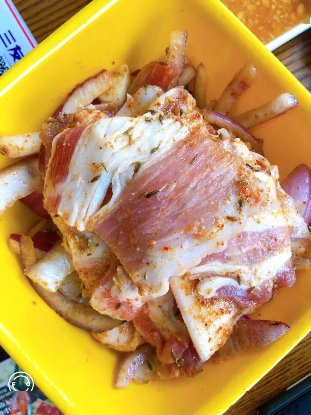 五花肉|59.9元抢原价160元【三友烤肉】套餐！五花肉+牛蛙+手工肠+培根+生菜+韭菜鸡蛋+...