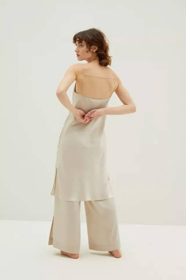 Nude|天津首家 | NEIWAI内外新店启幕 没有一种身材是微不足道的