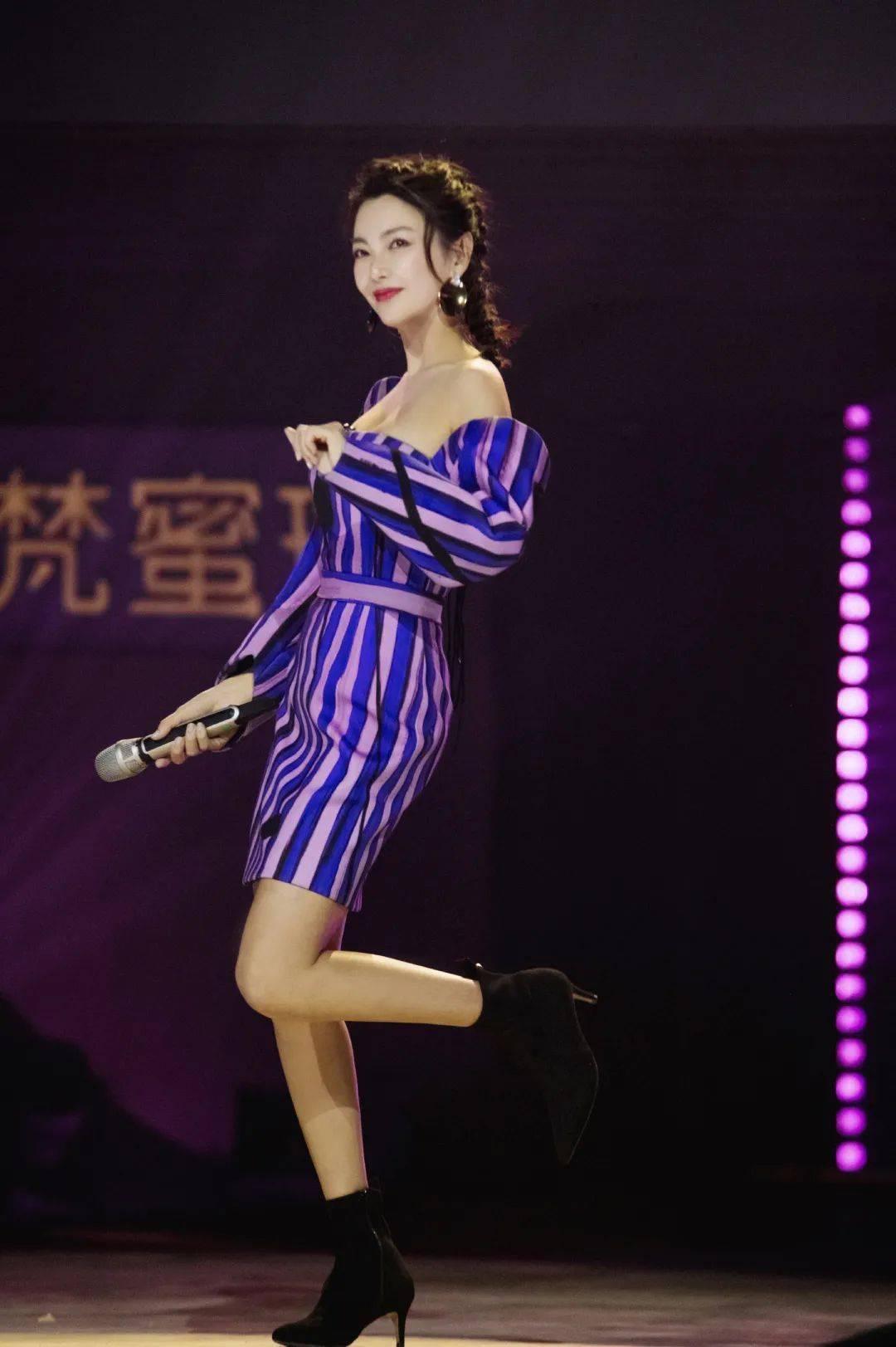 孟佳|万茜突然变油腻铁T,沈梦辰吴昕都换了头?