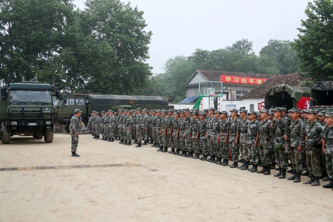 鄱阳告急!1500余名陆军官兵驰援