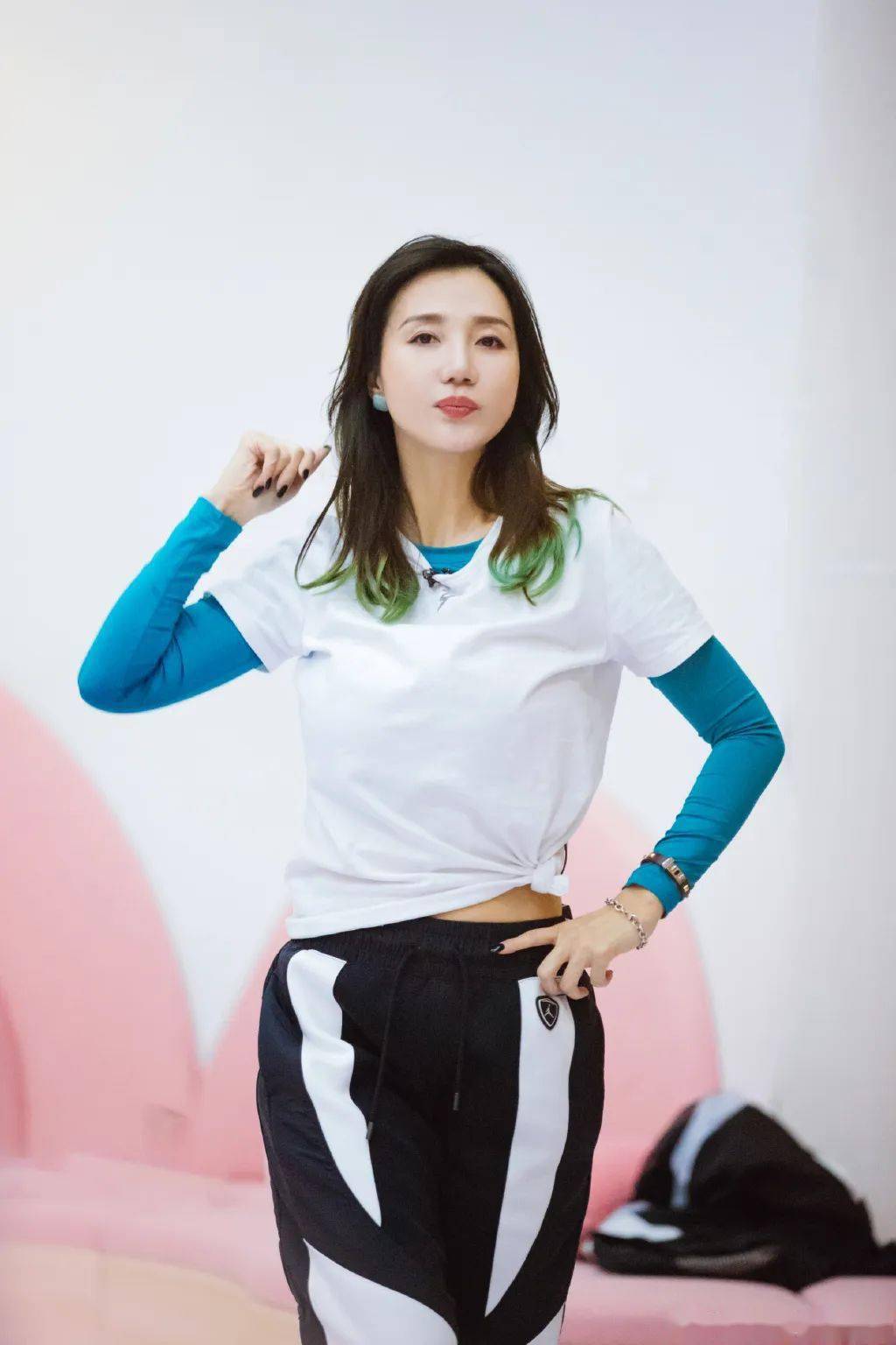 刘海染|看了王一博的新发色,我又动心了…