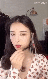 刘海|看了杨超越、Jennie们的非主流挑染 我居然有点心动