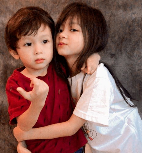 Onew|泰国6岁小萝莉凭借一组照片火爆ins，网友直呼：又来骗我们生女儿！