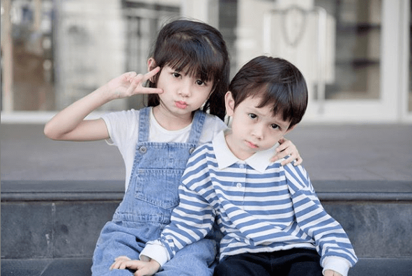 Onew|泰国6岁小萝莉凭借一组照片火爆ins，网友直呼：又来骗我们生女儿！