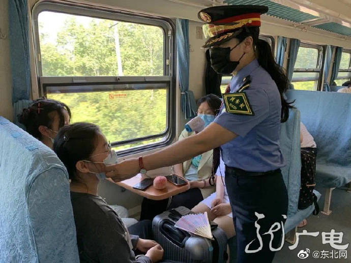 中考|哈铁开通“慢火车”为中考学子逐梦护航