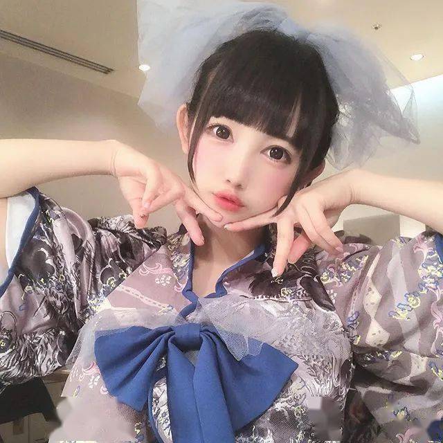 妹子|亲妈鼓励自己去整容，日本妹子10年间花600万大变身