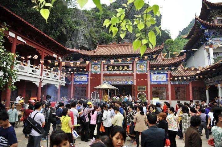 其中建于明朝正德五年(1506年) 坐落于六峰山主景区道教庙观北帝庙 是