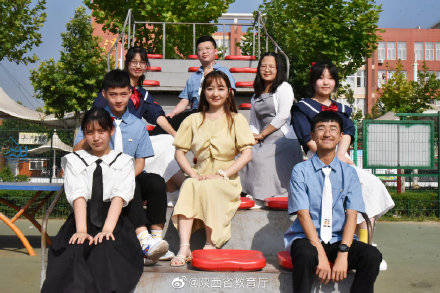 夏之|又是一年毕业季一组暖心纪念册勾起青春回忆