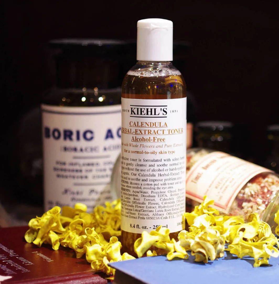 读者|冒痘、泛红、过敏……夏日最需要的保湿舒缓好物都在这一篇! | 读者说