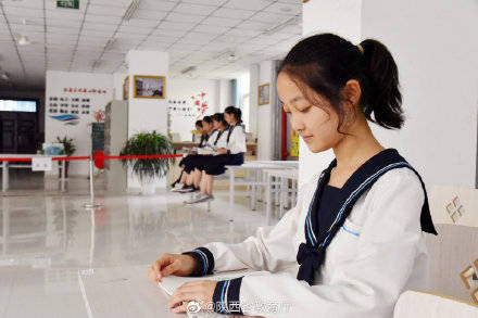 夏之|又是一年毕业季一组暖心纪念册勾起青春回忆