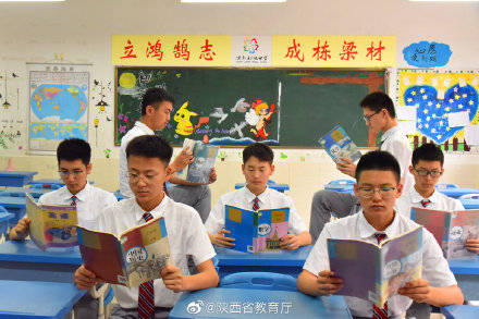 夏之|又是一年毕业季一组暖心纪念册勾起青春回忆