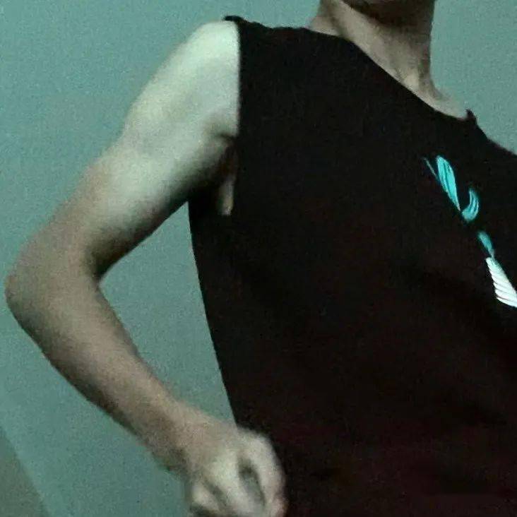 王源|王源的手臂晒成了棕色,防晒霜的量你得用这么多!