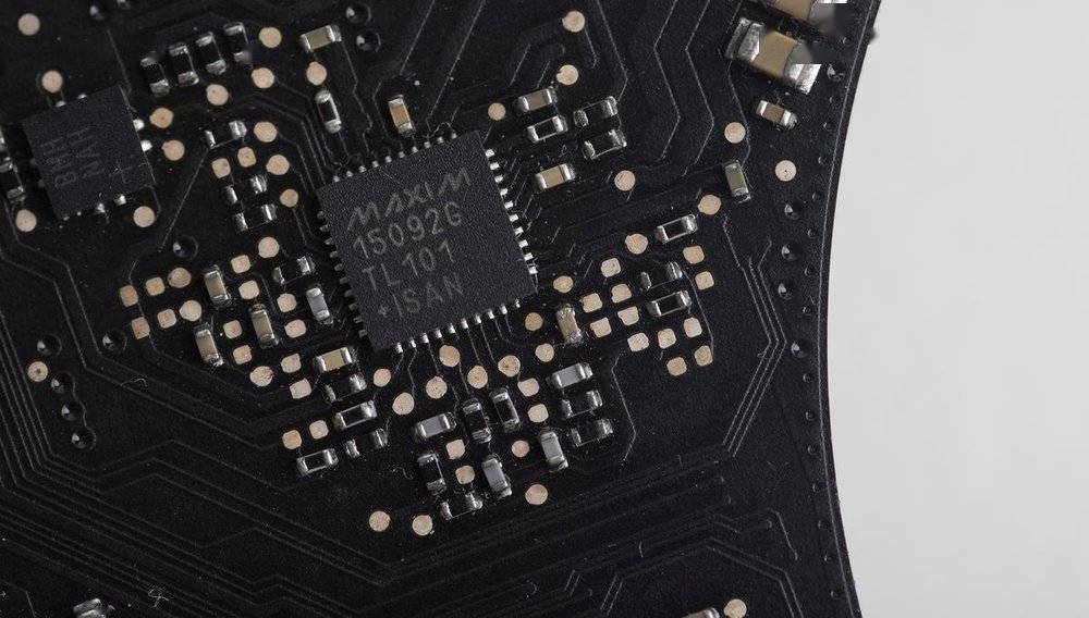 2020年，一个680亿美元芯片巨无霸被迫诞生