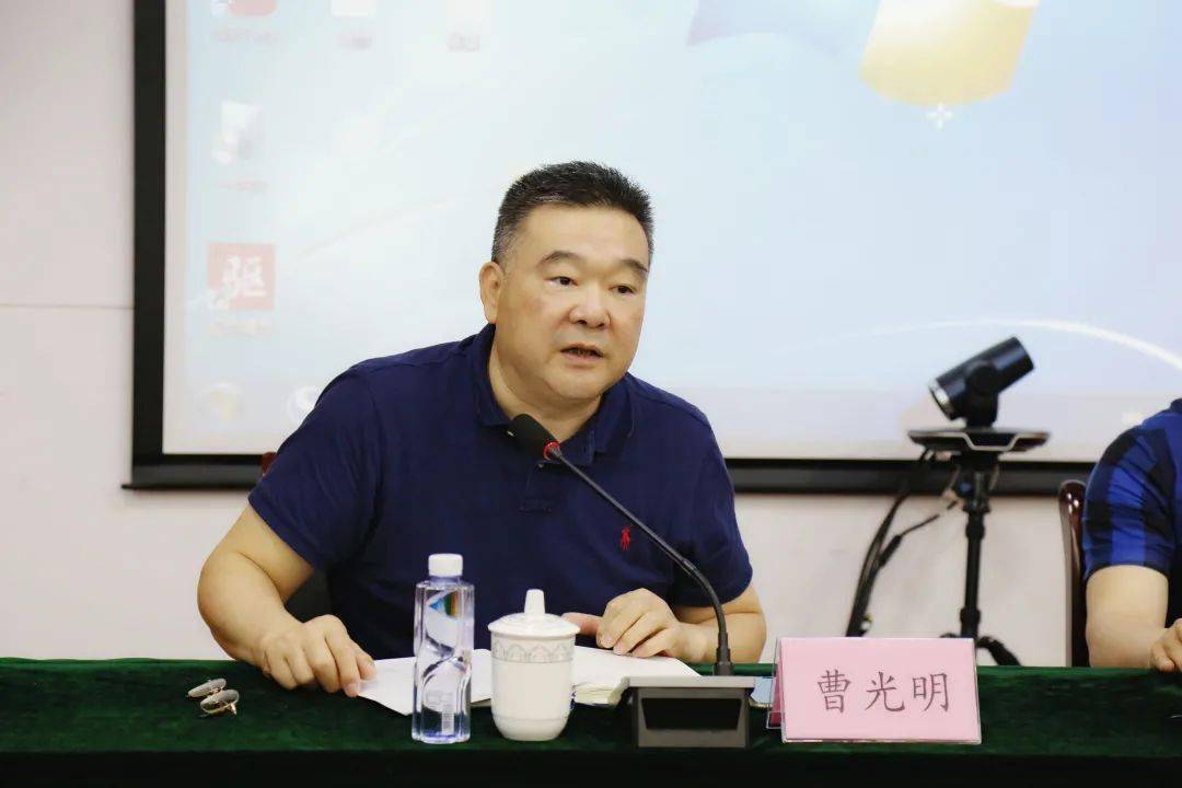 培训讲座记者宣克炅在石泉与居民区书记主任共聊媒体沟通和舆论处置