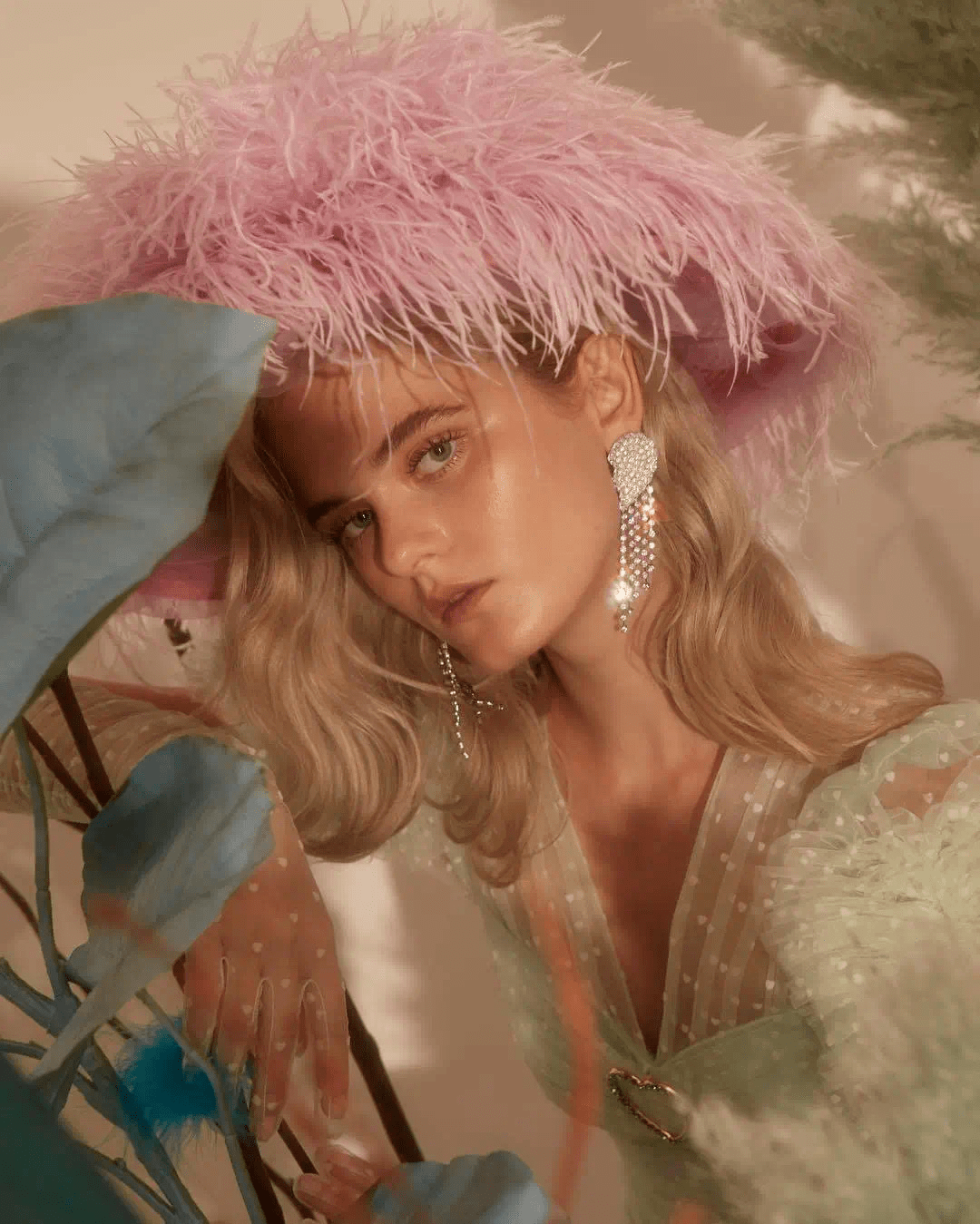 Lisa|“时尚边缘”的觉醒与喧嚣：与Lisa、宋妍霏、水原希子一起走进东南亚这片热情大陆！