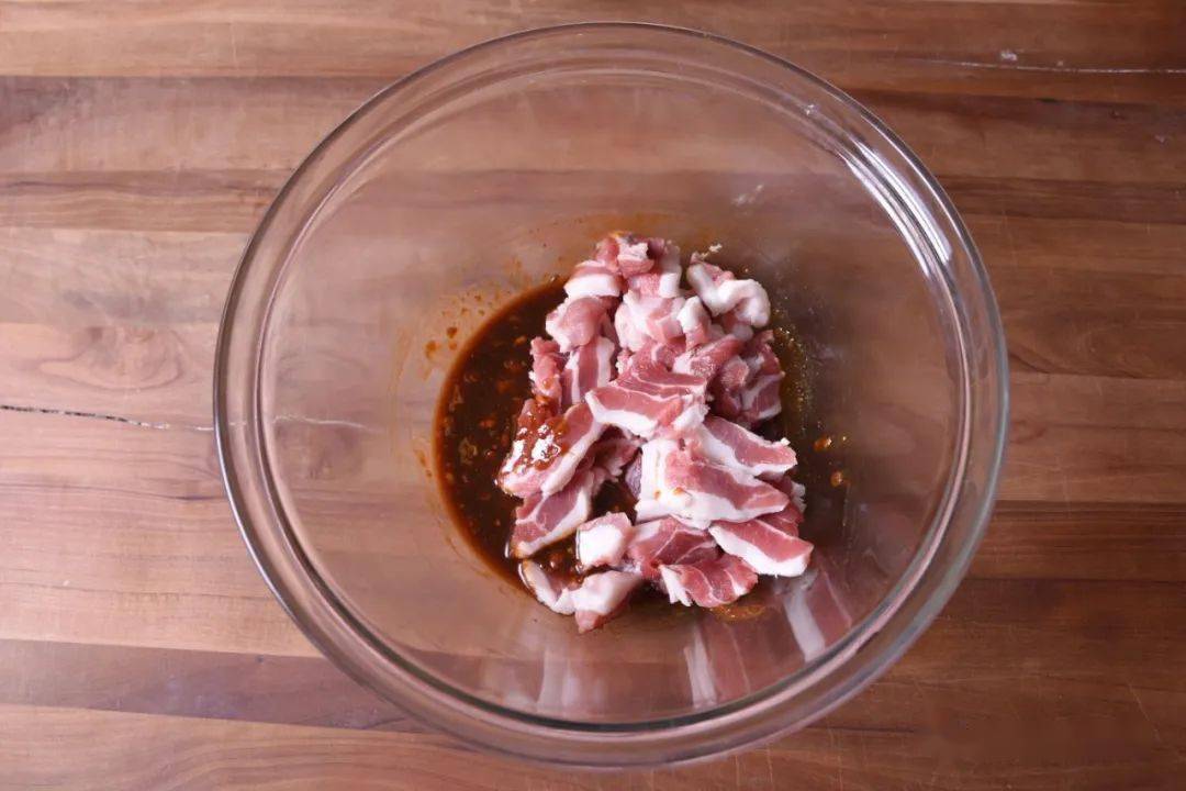 白洋葱|夏天到了怎么能少了美味烧烤？叉烧烤肉串