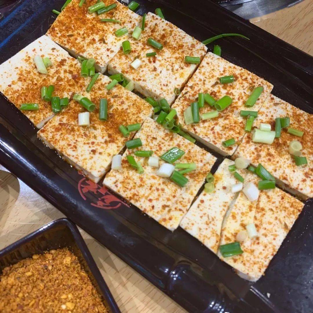 五花肉|酥嫩爆汁！【火遍长沙的“网红烤肉”】78元抢门市价235元 柒酒烤肉 3-4人餐！现切现拌