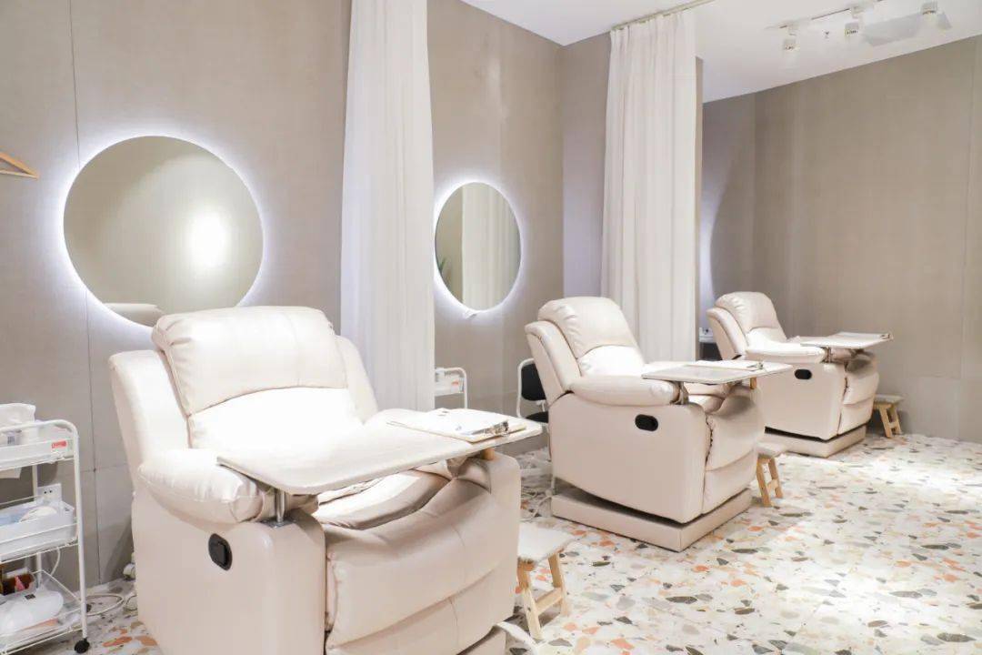 睫毛|史低2折！1小时点亮双眼！夏日清透裸感妆容，只差这一步！想不美都难！