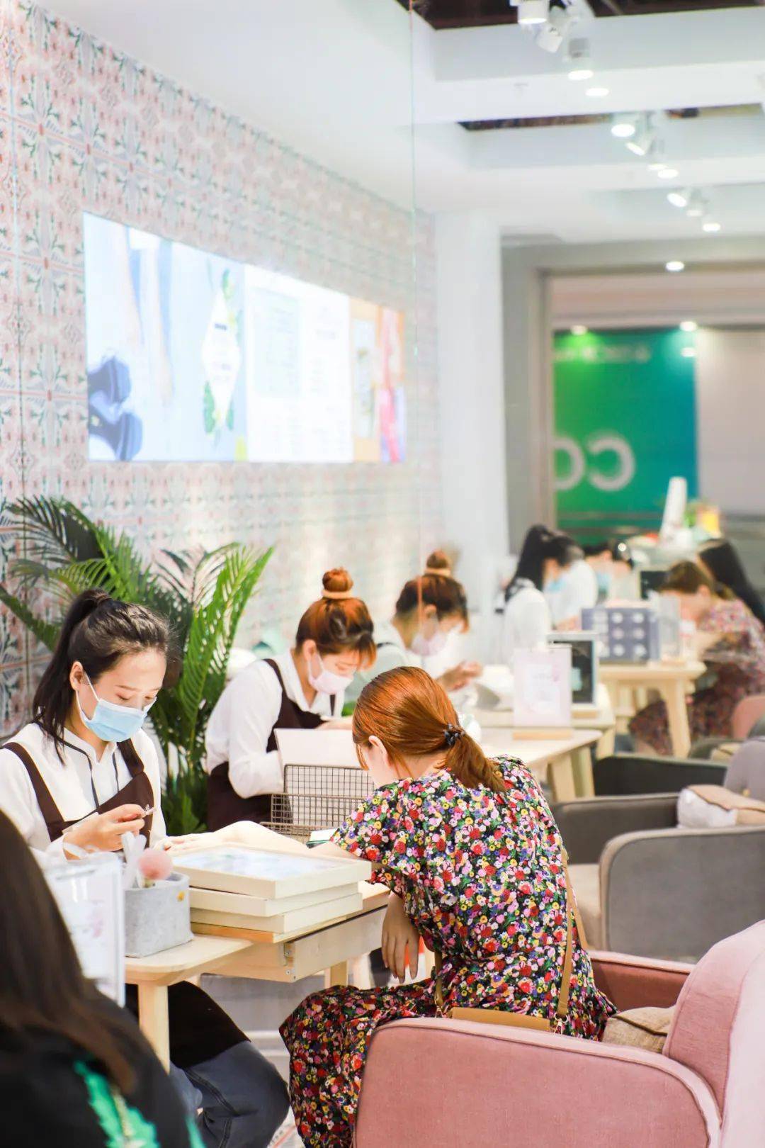 睫毛|史低2折！1小时点亮双眼！夏日清透裸感妆容，只差这一步！想不美都难！