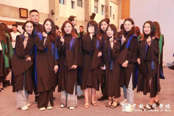 毕业|庚子年·毕业季，最美的青春在这里！快来下载你们的毕业合影