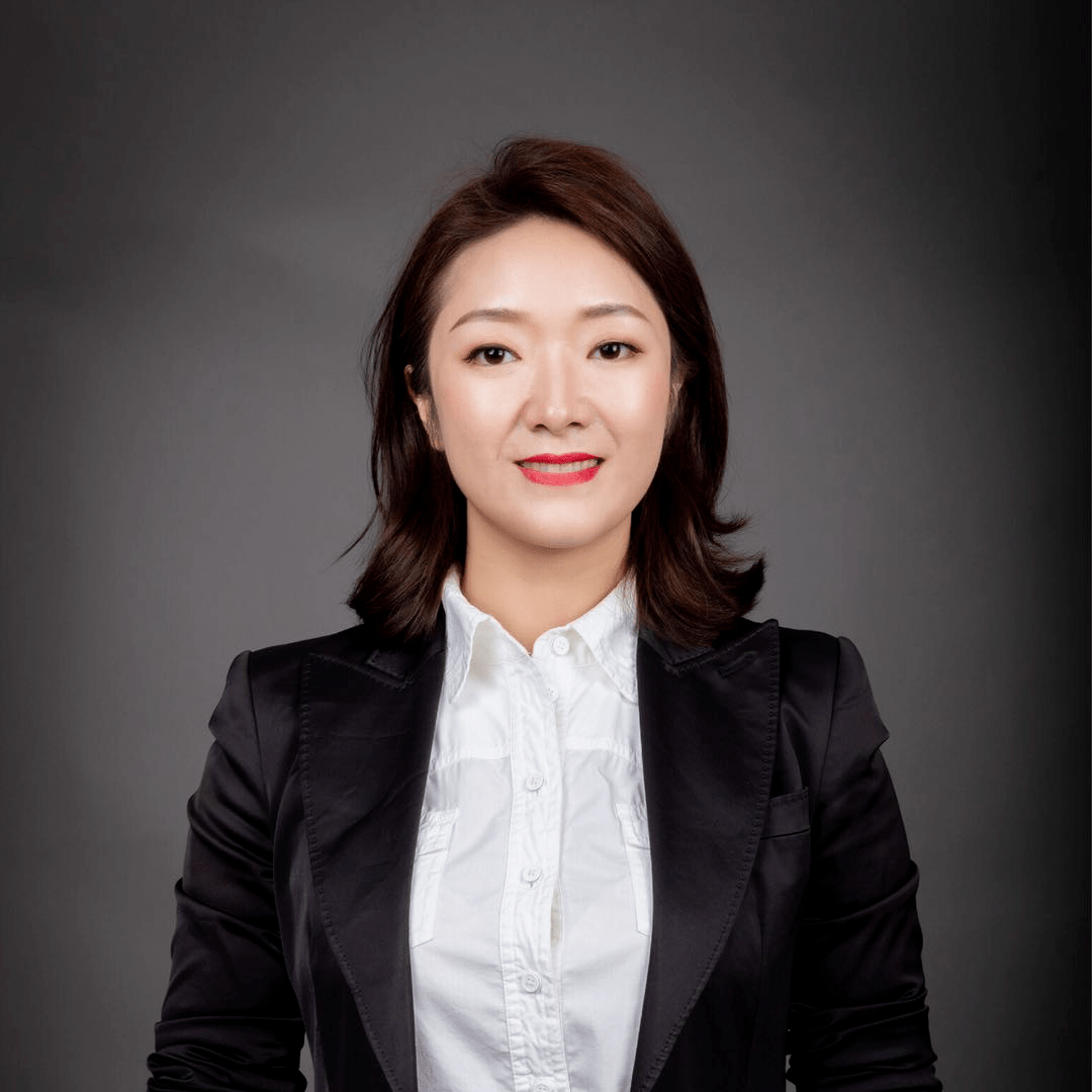 韩书娜，全国排舞广场舞推广中心技术委员会委员兼重庆市中心主任，全国排舞国家级教练员、排舞国际级裁判员