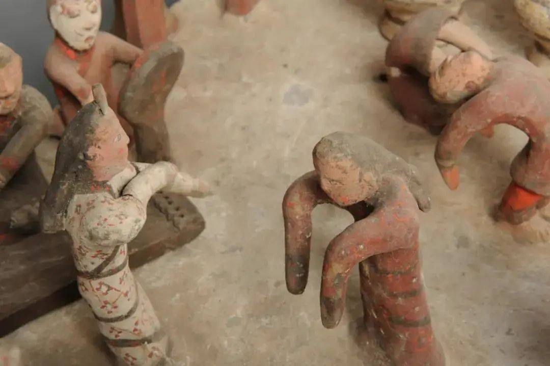 瑰宝|穿越历史看齐鲁瑰宝！这些乘风破浪的小姐姐你会pick谁？