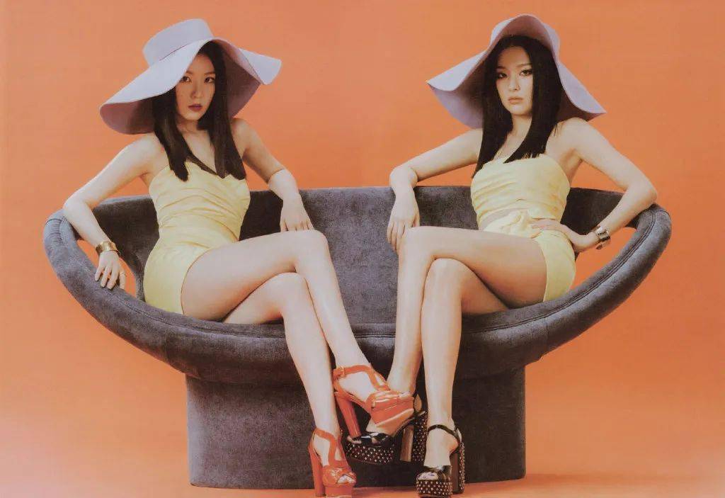 单眼皮|裴珠泫&姜涩琪小分队营业！谁说单眼皮没有春天？