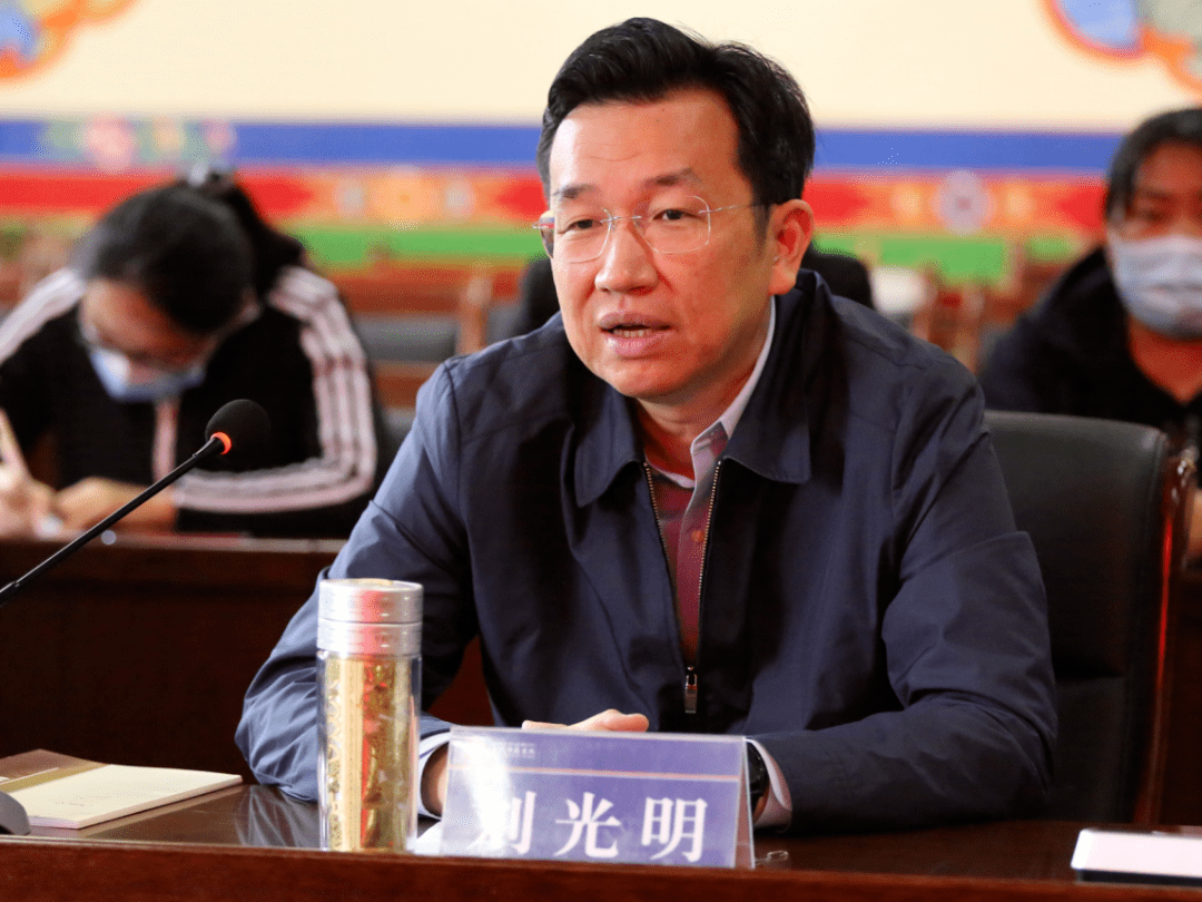 林芝市委副书记,常务副市长刘光明指出,林芝市藏医院正在创建"三级乙