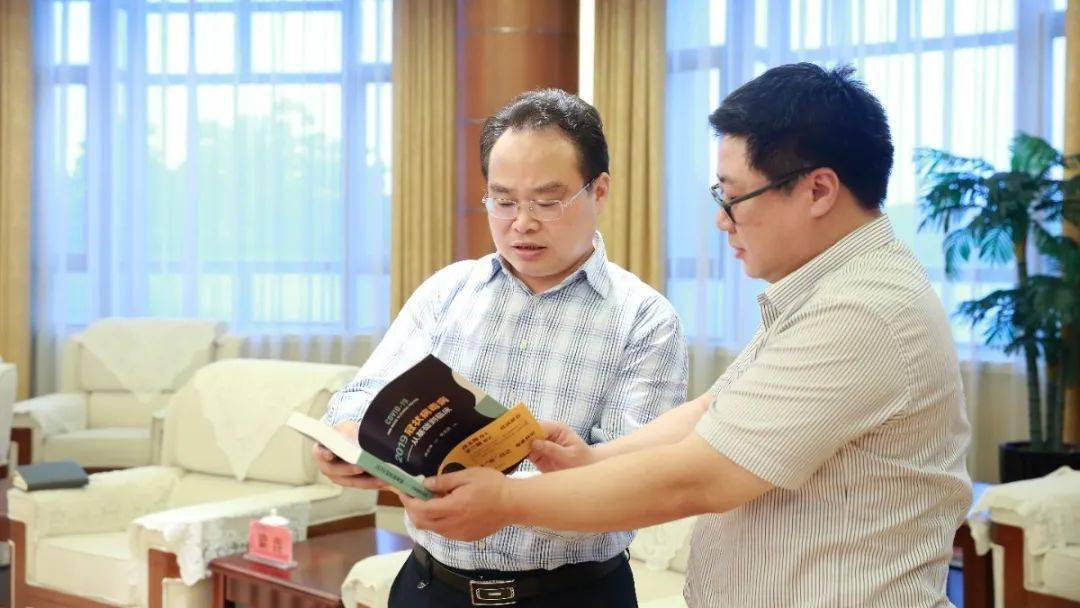 团在上应团市委戴冰副书记市妇幼保健中心沙卫涛书记一行来访