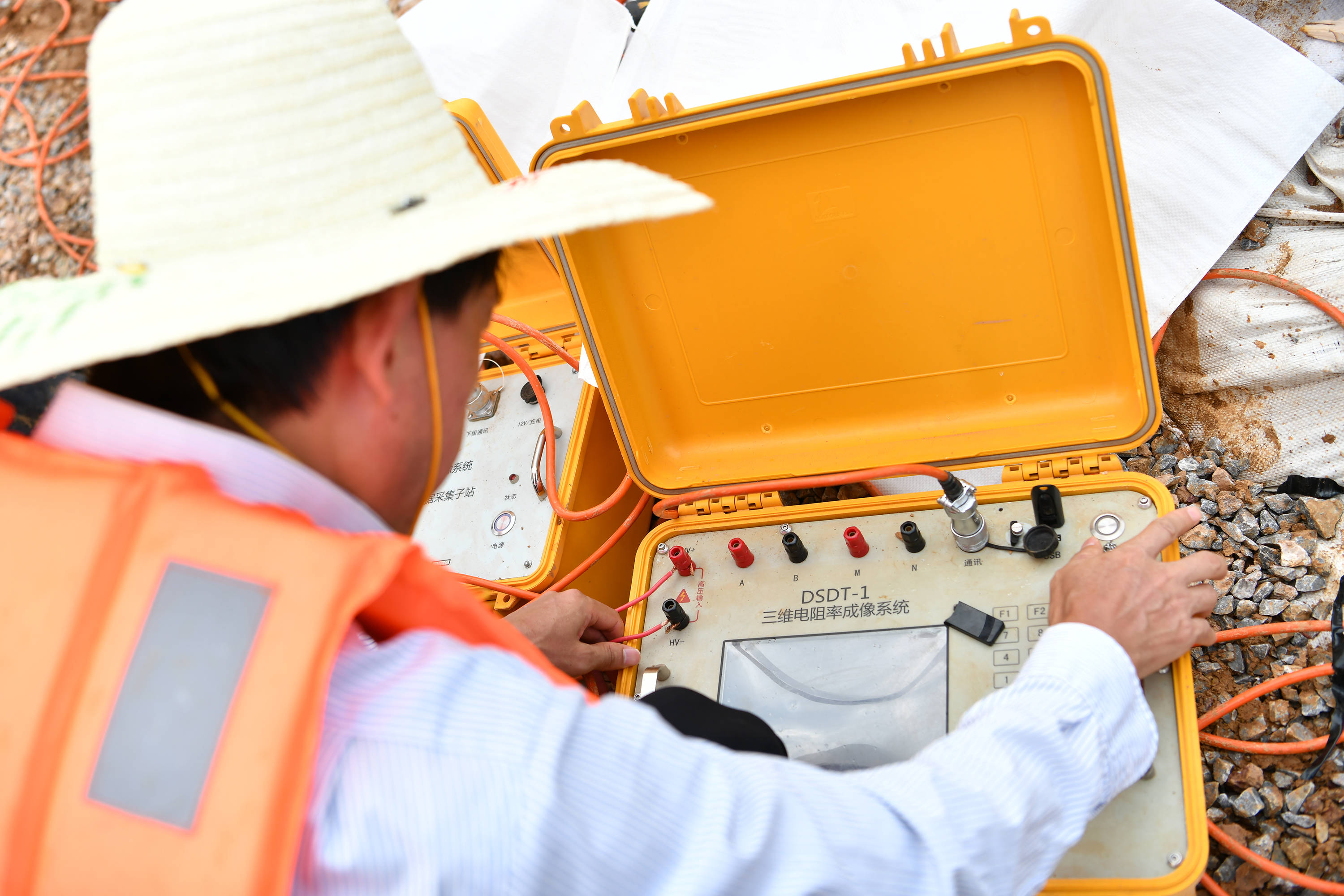 科技|给堤坝做CT——博士团的科技防汛