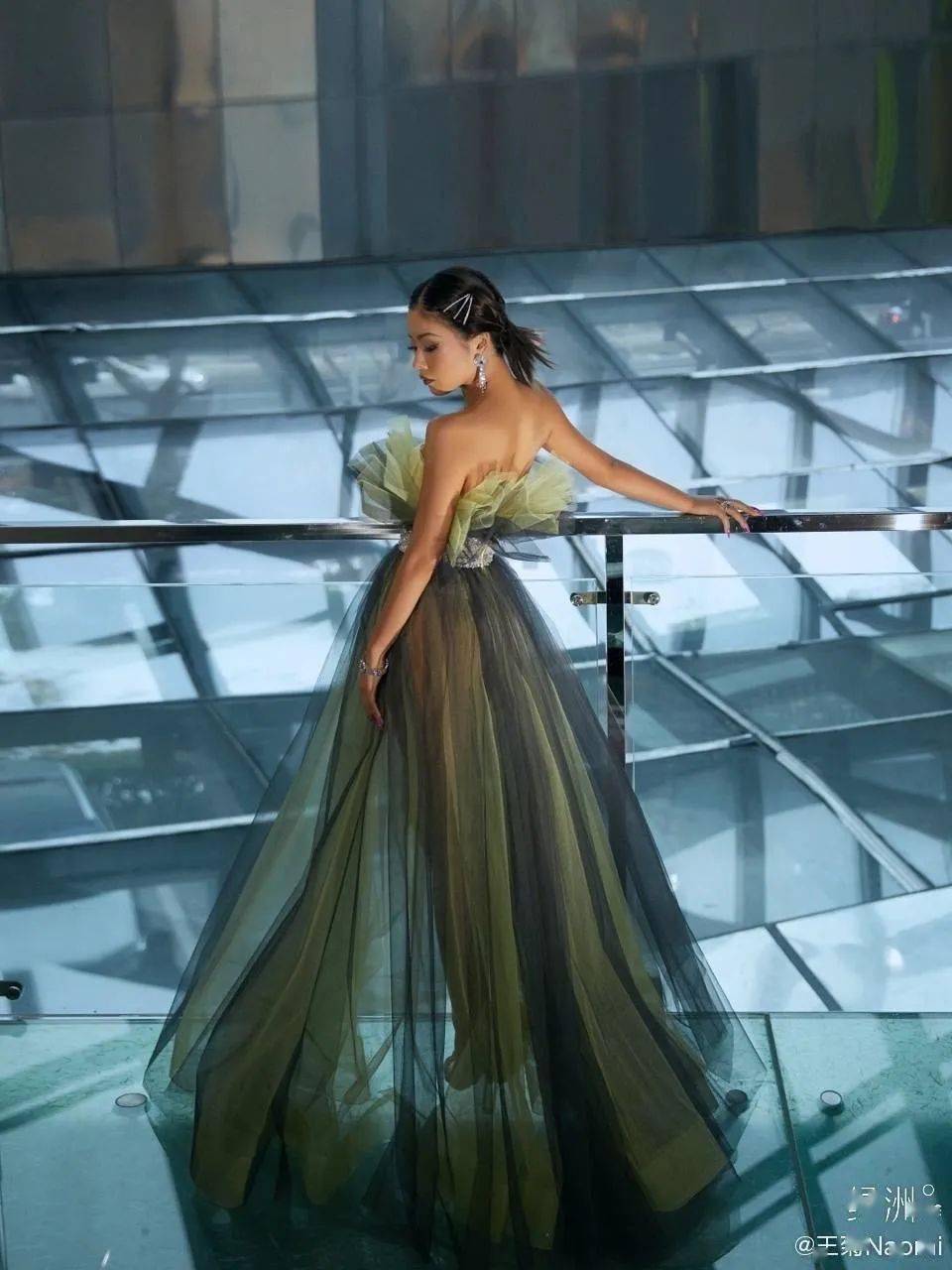 肤色|她们皮肤不白 也照样很美