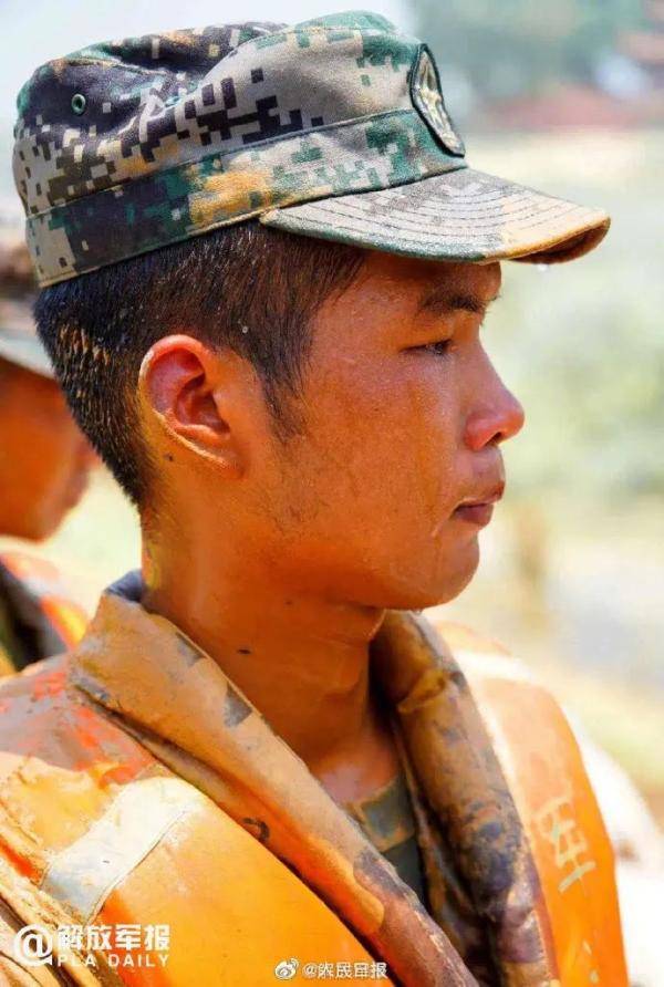 抗洪|为你赴汤蹈火，也为你满眼柔情