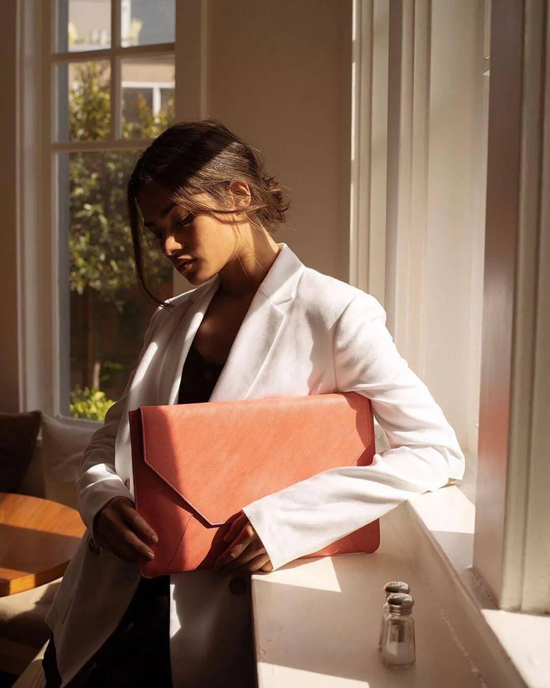 包包|小众包试背 | 通勤包该怎么选?我推荐这只