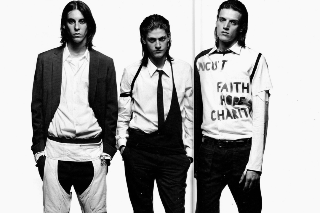 Simons|你愿意花一件单品的钱买一本品牌档案吗？