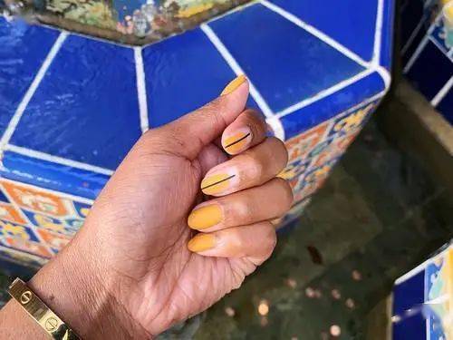 指尖|潮流美甲，藏在指尖的优雅艺术