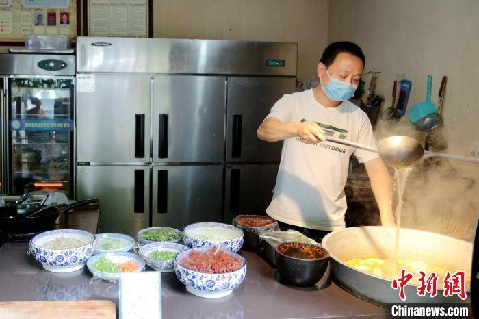 景区|陕西柞水：依托“绿色明珠”农户吃上“旅游饭”