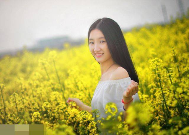 人像|油菜花人像这样拍摄让你秒变旅拍达人！