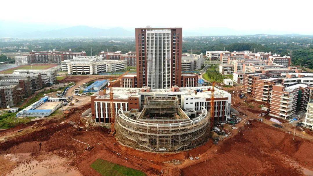 广西医科大学玉林校区二期初露