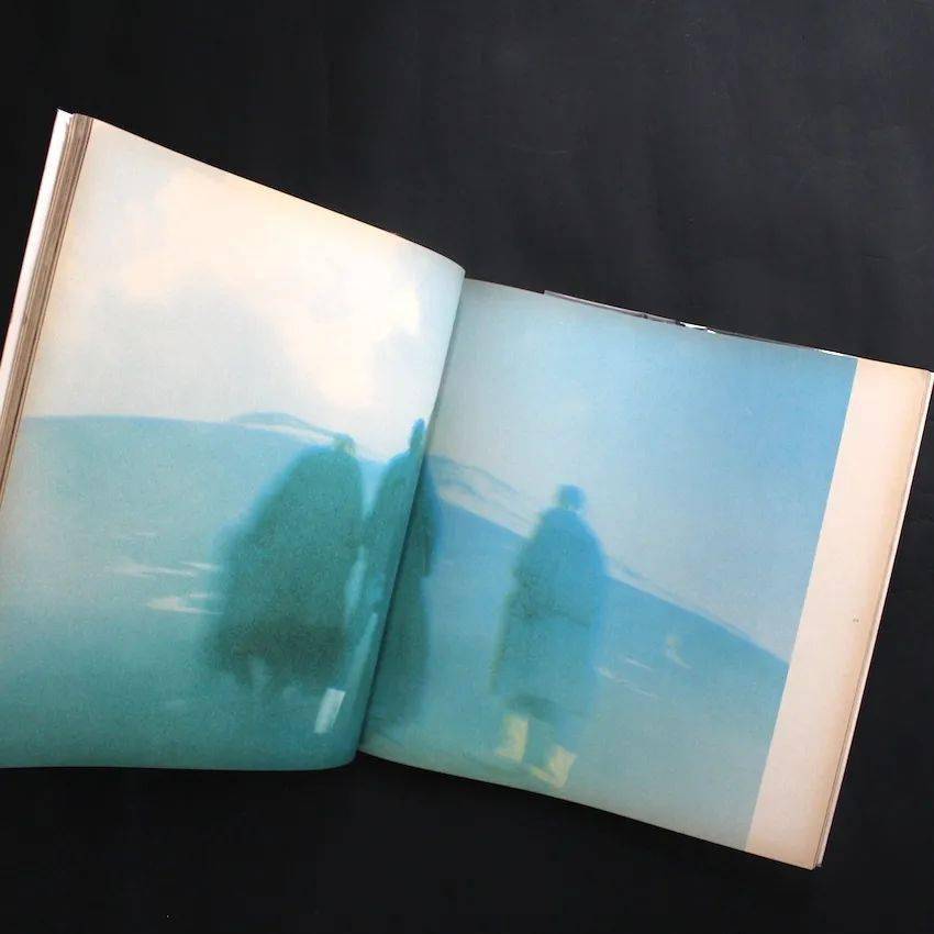 Simons|你愿意花一件单品的钱买一本品牌档案吗？