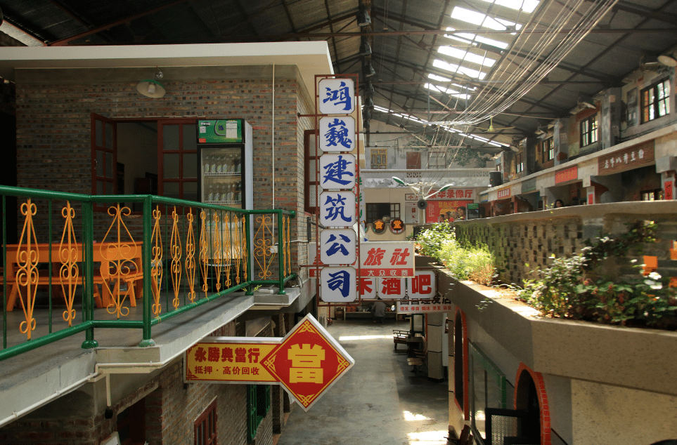 年代|一口吃出年代感，拍个照都是满满回忆芒市这家怀旧餐厅