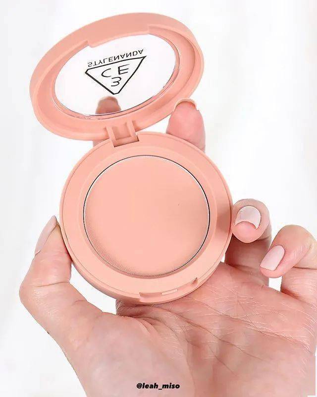 欧尼|摸了金秀贤腹肌的她，连化妆台都被曝光了！