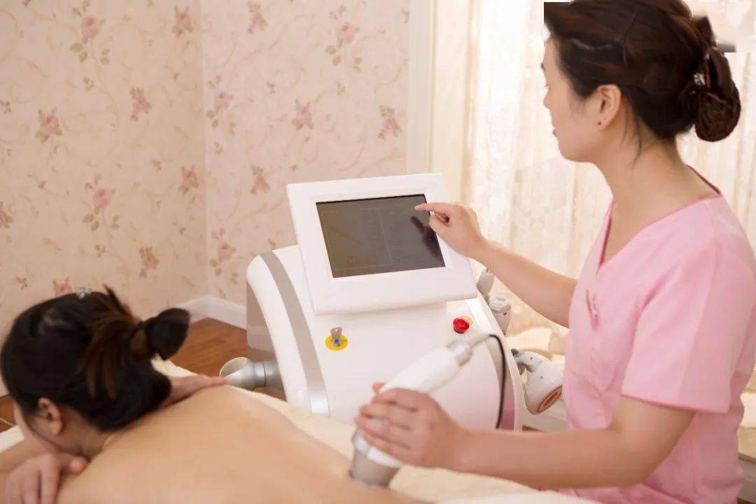 茜尔维亚|不用运动躺着瘦！魔都这家开了13年的修身店太洋气了！