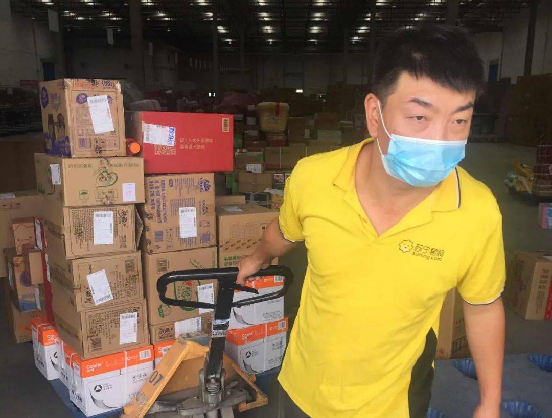 "疫"线身影:我在乌鲁木齐送快递