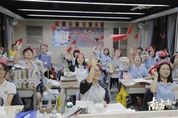 理科|广东高考投档线理科大涨文科略降，为什么？填报志愿要注意这件事！