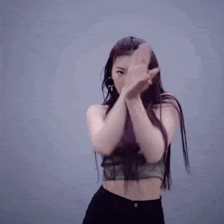 孔雪儿|孔雪儿翻跳《Maria》，我的关注点都在她头发上！