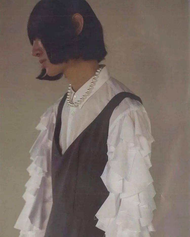 性别|识穿 ｜ 我们直接让男生把吊带裙穿出门了，别说，还挺靓仔