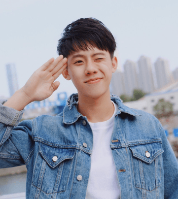 向俞星|“方一凡”跟杨超越的室友恋爱了？