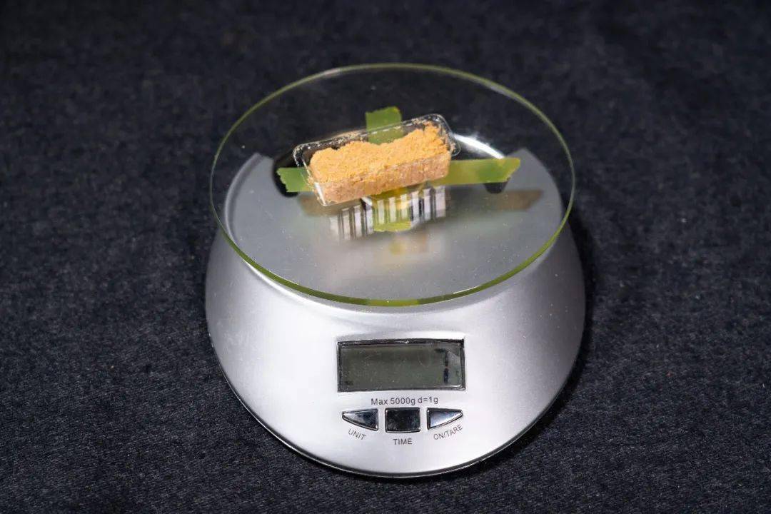 最让人|上班摸鱼一族必看：这可能是我们吃过、最让人上瘾的一款小零食了！